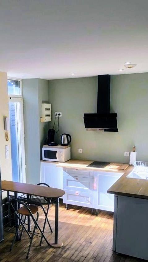Logement A Brive Avec Terrasse Et Climatisation - Pres De La Gare Et Du Centre-Ville - Wifi Et Stationnement Gratuit Ngoại thất bức ảnh
