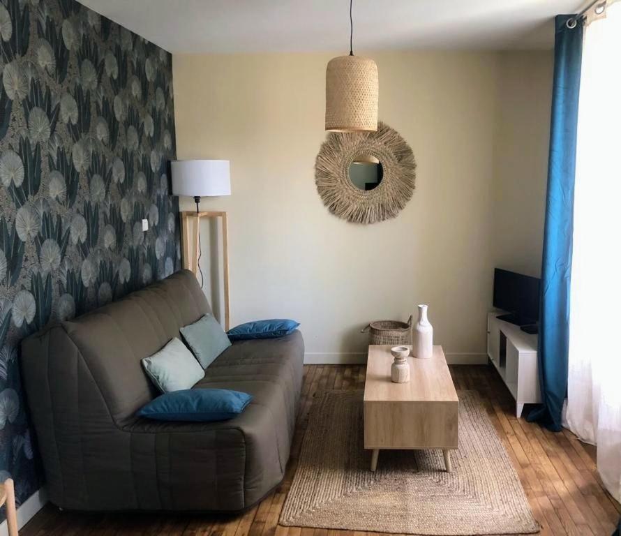 Logement A Brive Avec Terrasse Et Climatisation - Pres De La Gare Et Du Centre-Ville - Wifi Et Stationnement Gratuit Ngoại thất bức ảnh